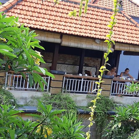 Lotus Tirta Seminyak Hotel Ngoại thất bức ảnh