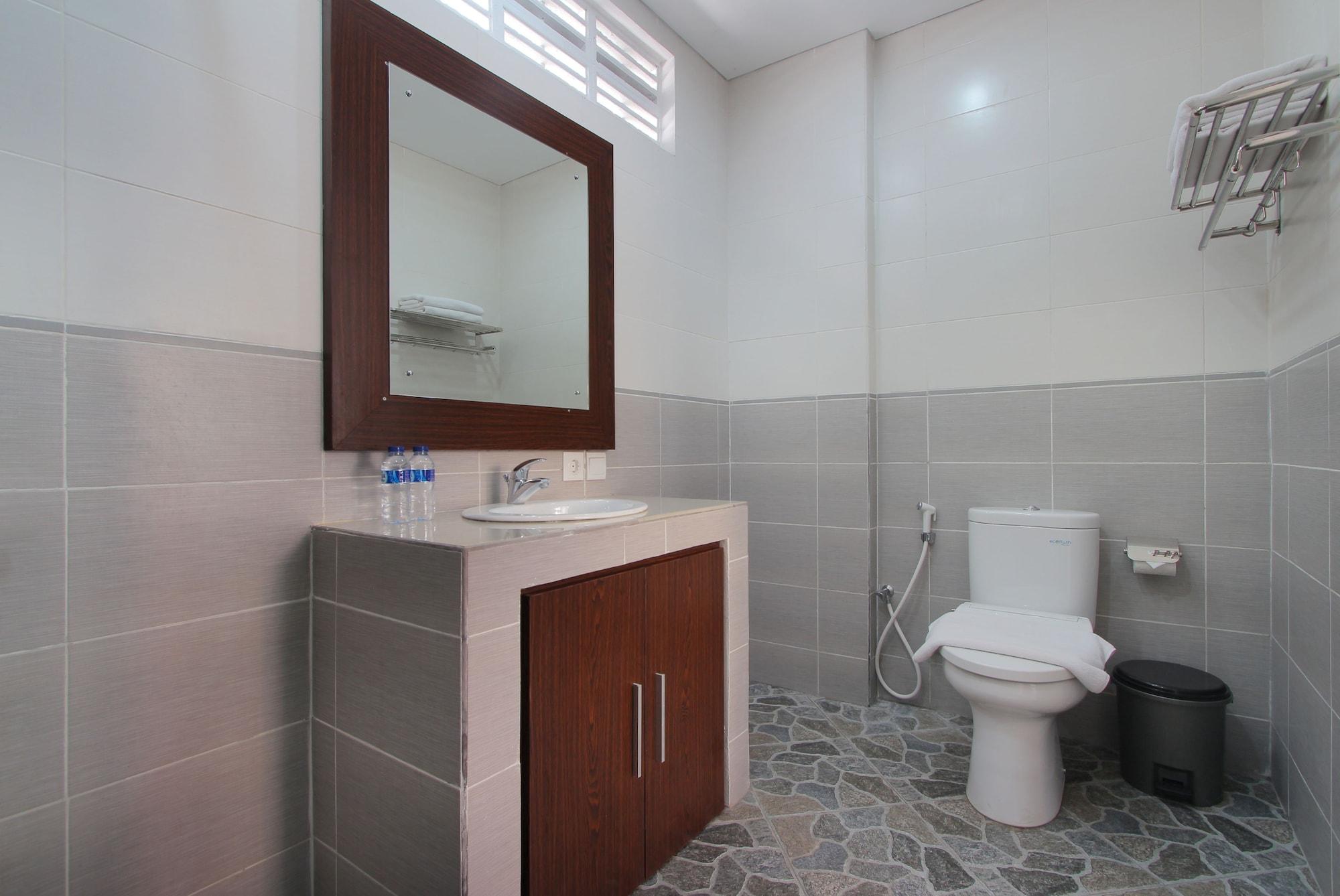 Lotus Tirta Seminyak Hotel Ngoại thất bức ảnh