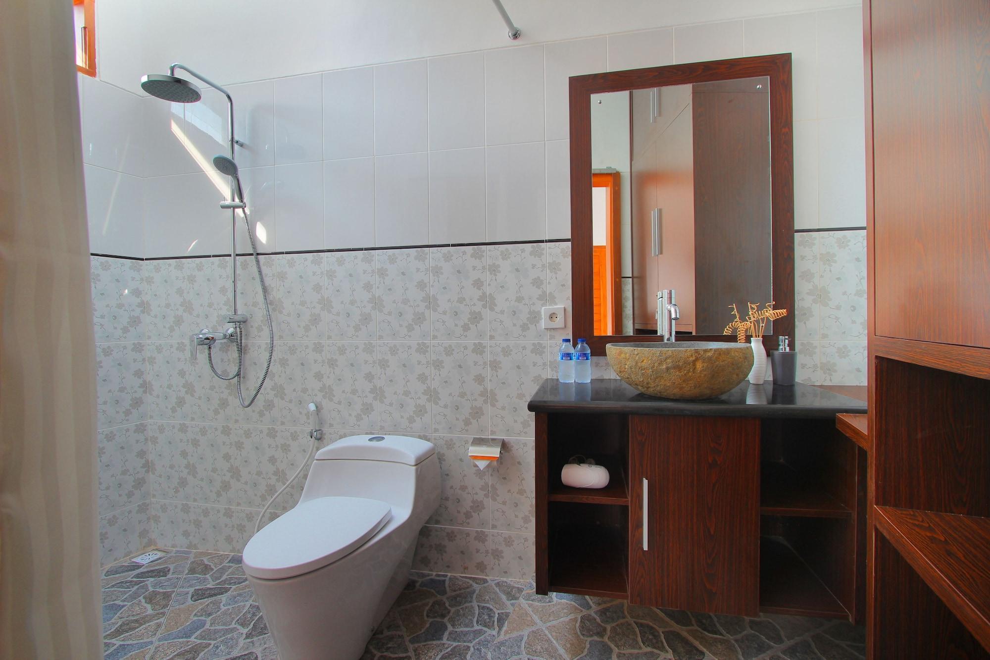 Lotus Tirta Seminyak Hotel Ngoại thất bức ảnh