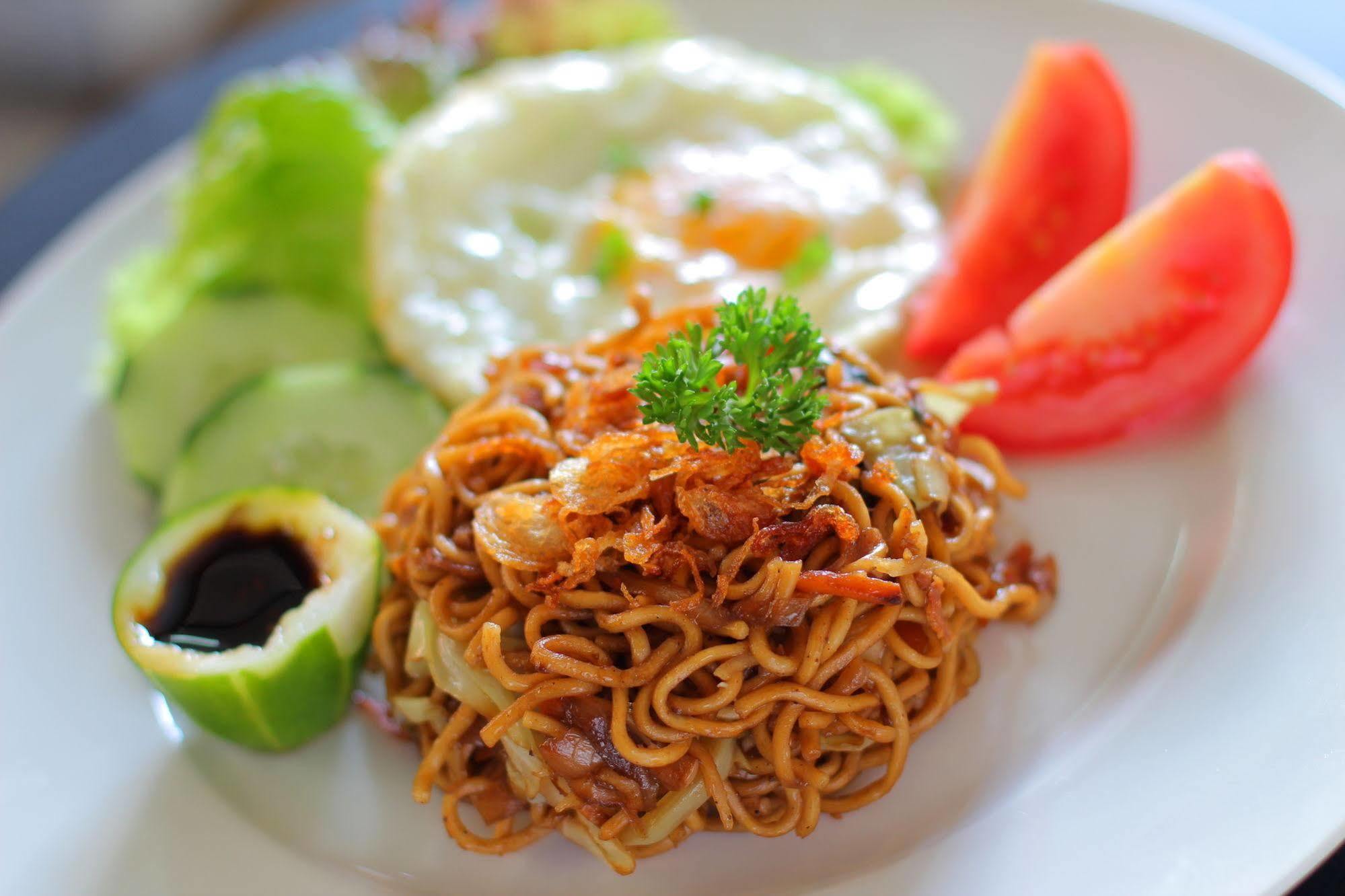 Lotus Tirta Seminyak Hotel Ngoại thất bức ảnh