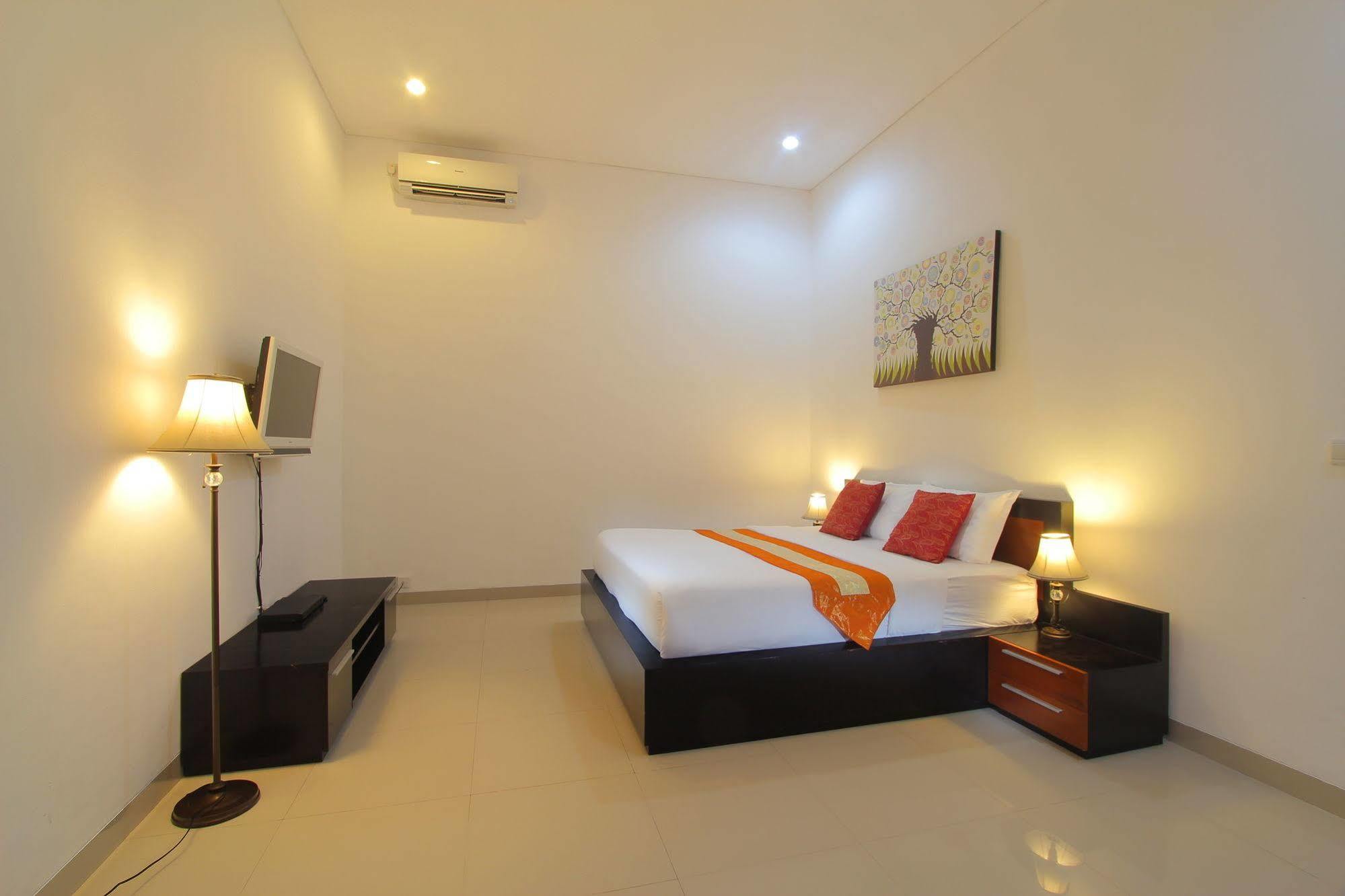 Lotus Tirta Seminyak Hotel Ngoại thất bức ảnh