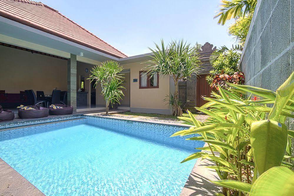 Lotus Tirta Seminyak Hotel Ngoại thất bức ảnh