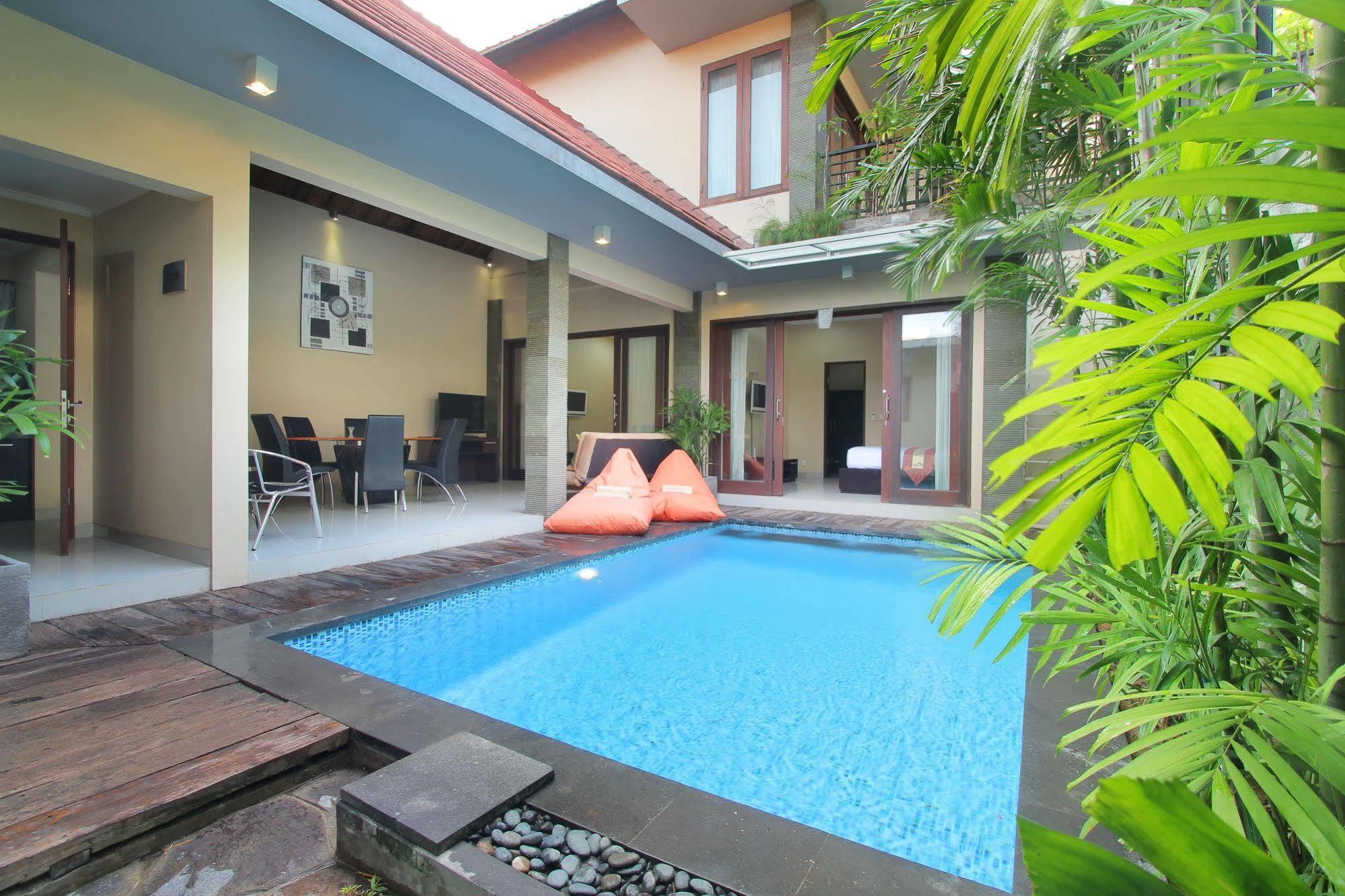 Lotus Tirta Seminyak Hotel Ngoại thất bức ảnh