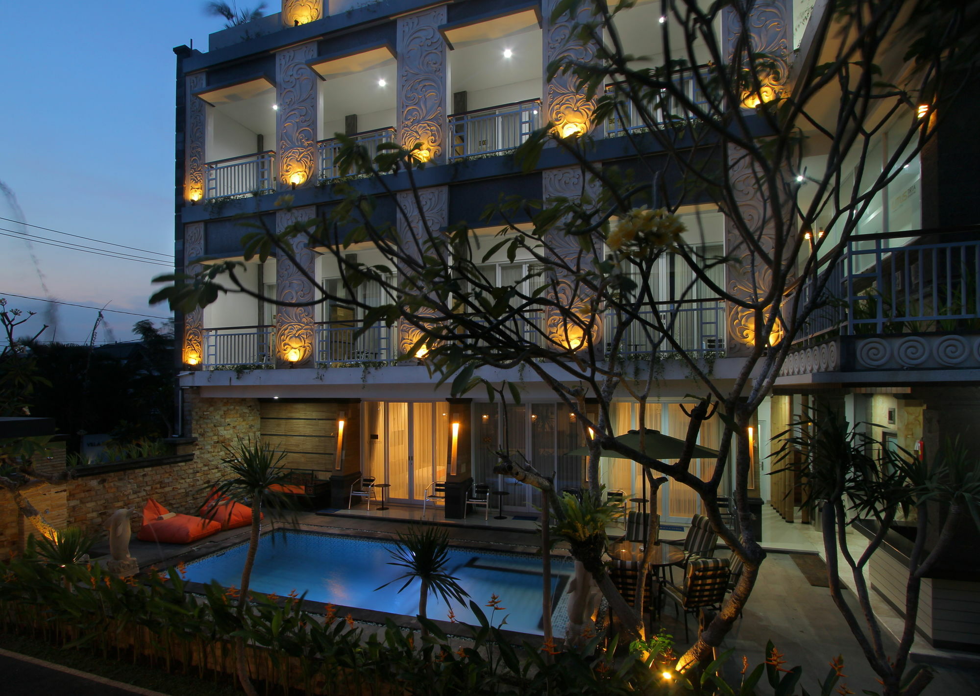 Lotus Tirta Seminyak Hotel Ngoại thất bức ảnh