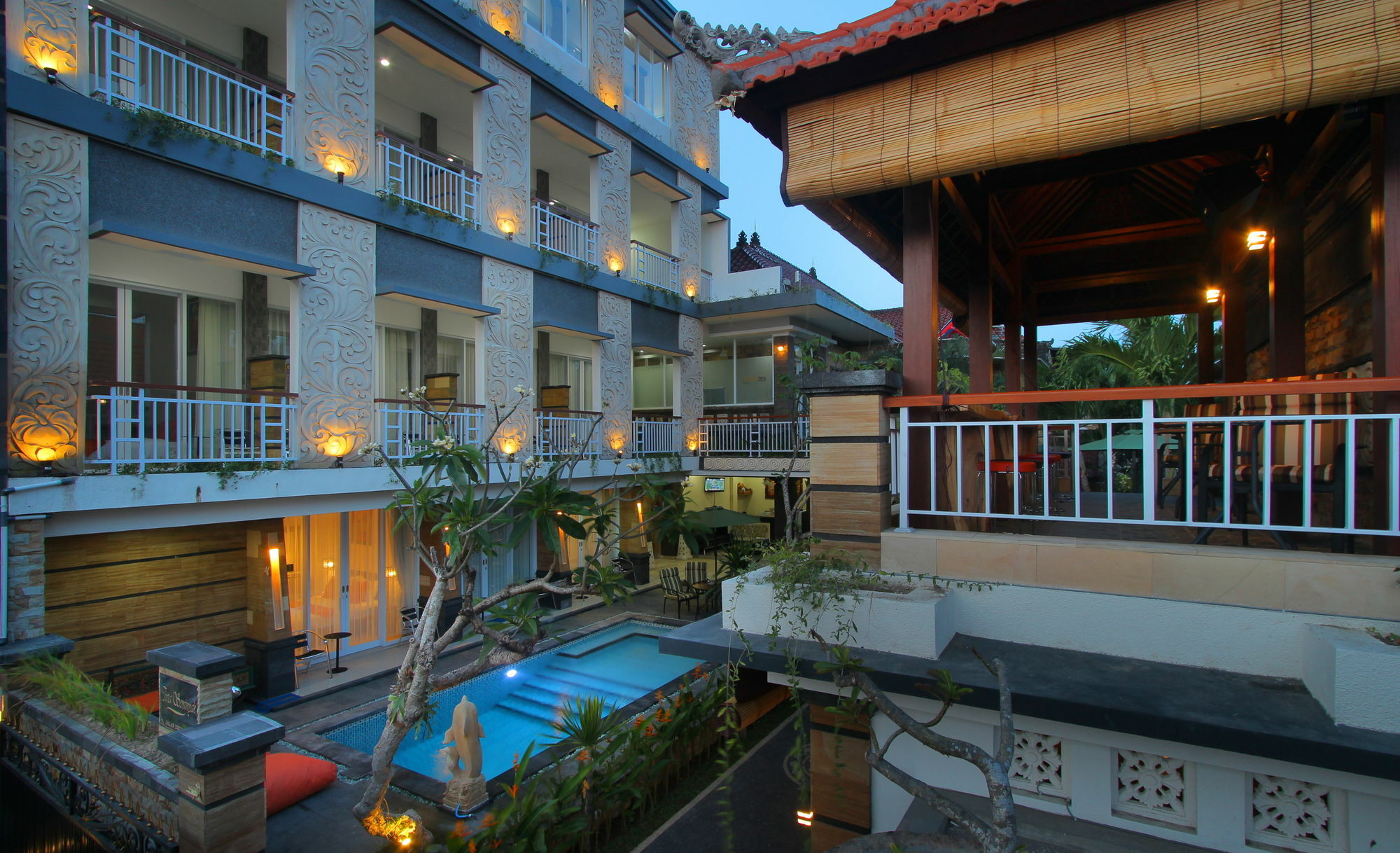 Lotus Tirta Seminyak Hotel Ngoại thất bức ảnh