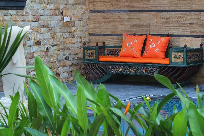 Lotus Tirta Seminyak Hotel Ngoại thất bức ảnh